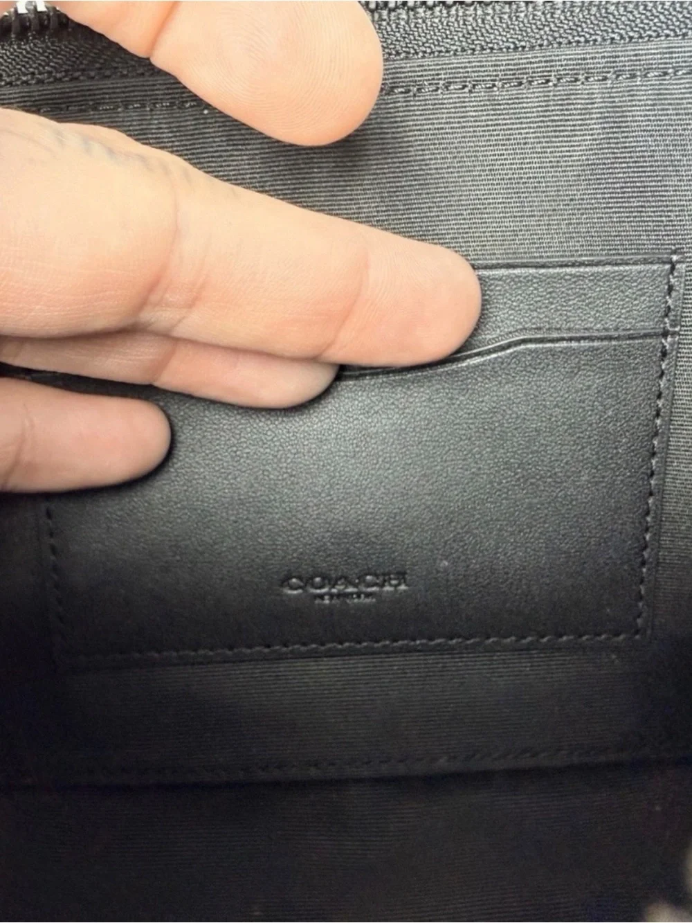 Coach Men’s/Women’s Mustard Leather Crossbody with Black Strap and Card Case